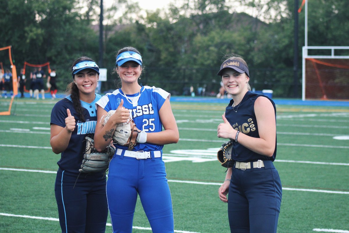 DDSBandEvents's tweet photo. We can’t wait to see 😀’s and all the 🥎 skills in 2025. Looking forward to a summer full of action and maximum exposure! This week we announce CONNECT Carolinas. #softballcamp #diamonddirectionevents https://t.co/yRkMnCq6vS