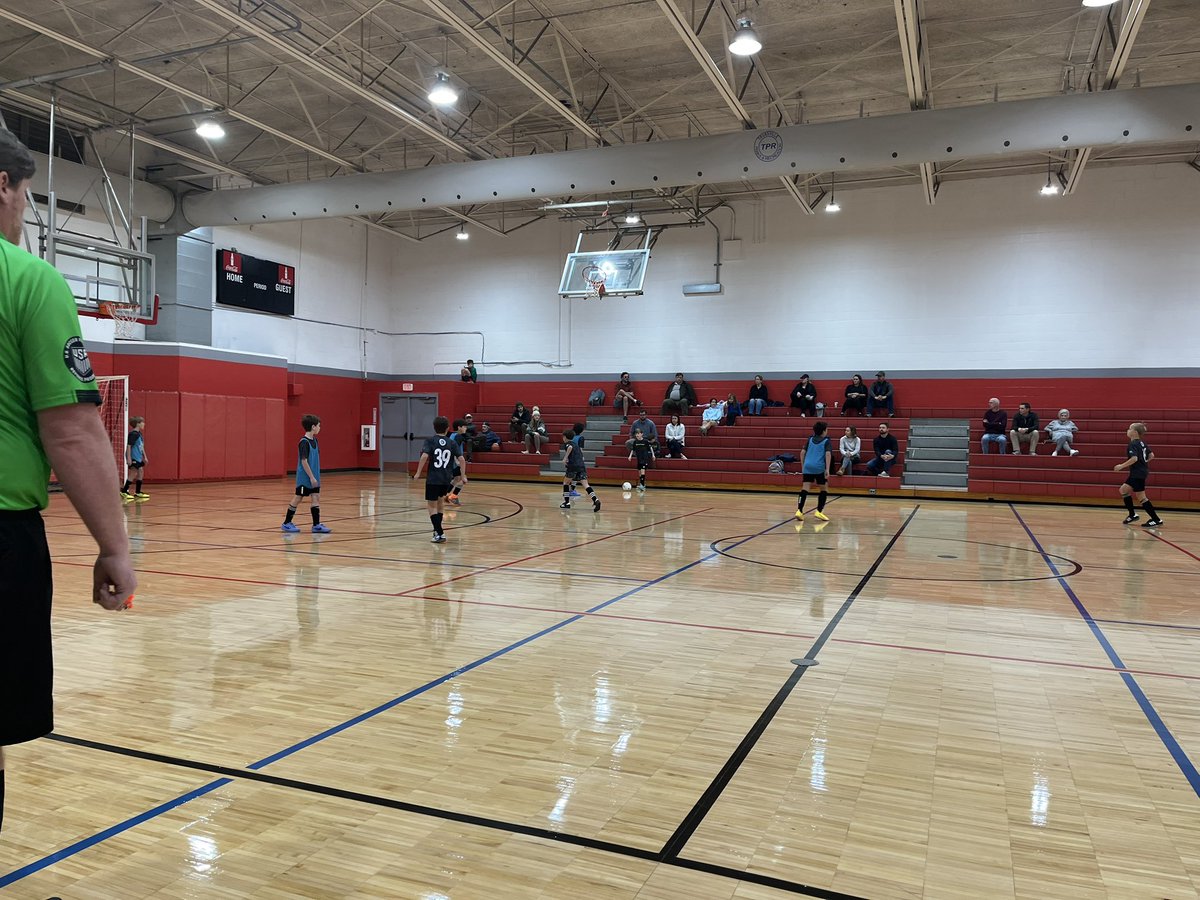 TPR1121's tweet photo. Futsal season is officially underway! Such a fun sport and a great way to prepare for spring! https://t.co/cizVkhs0Gv