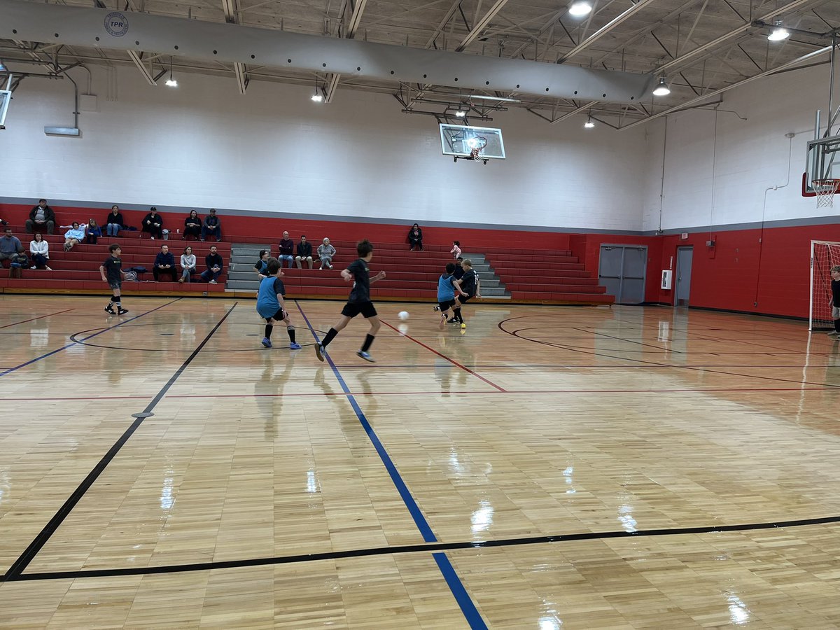 TPR1121's tweet photo. Futsal season is officially underway! Such a fun sport and a great way to prepare for spring! https://t.co/cizVkhs0Gv
