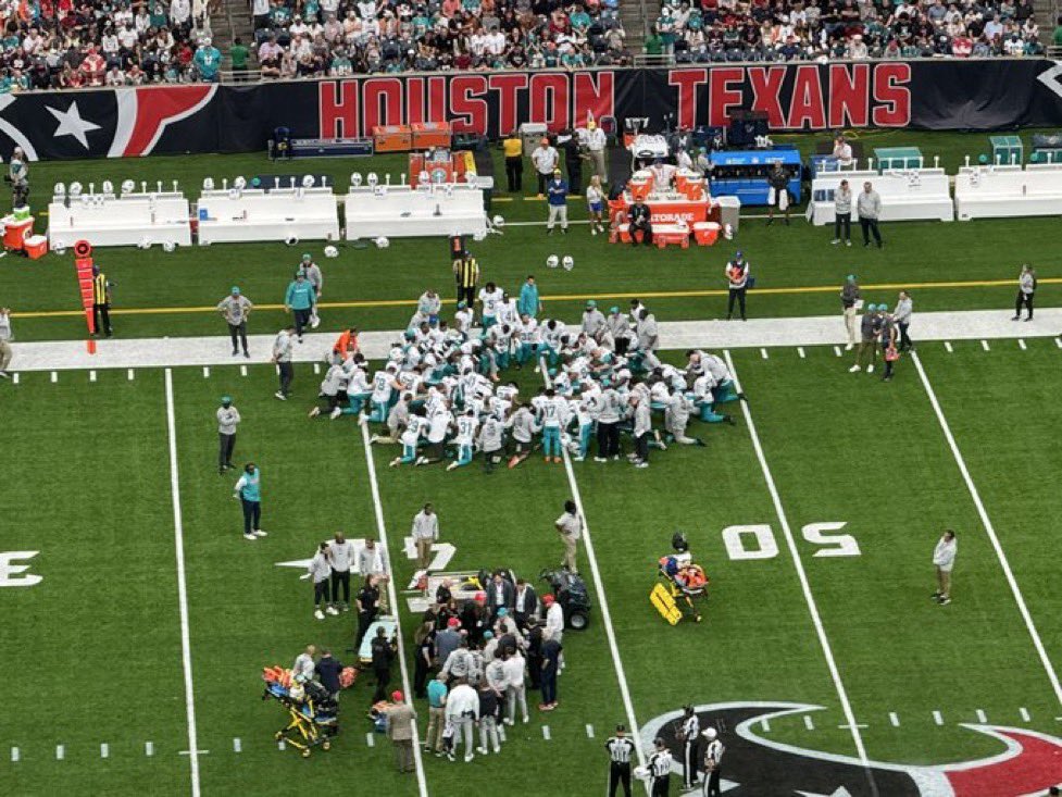 cheeseheadtv's tweet photo. Former Packers WR Grant Dubose taken off the field on a stretcher after a scary hit 😥 https://t.co/P0uCCbL0py