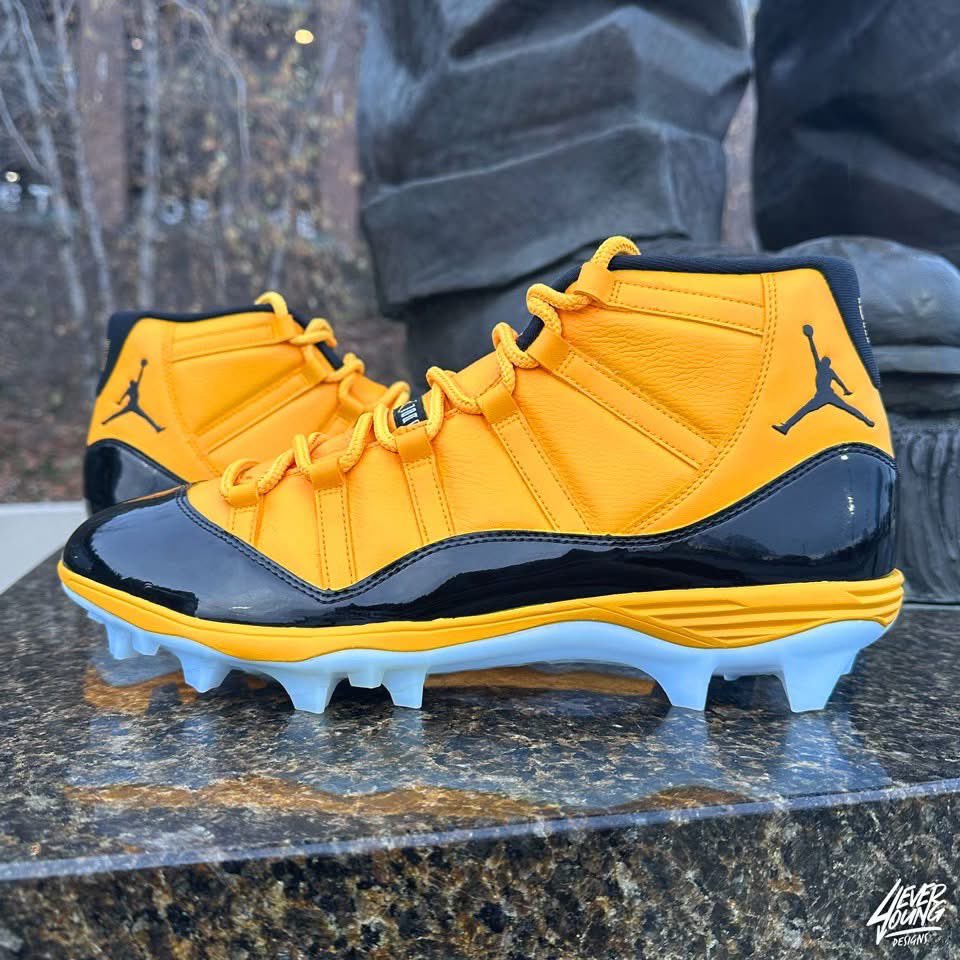 custom jordan 11 cleats