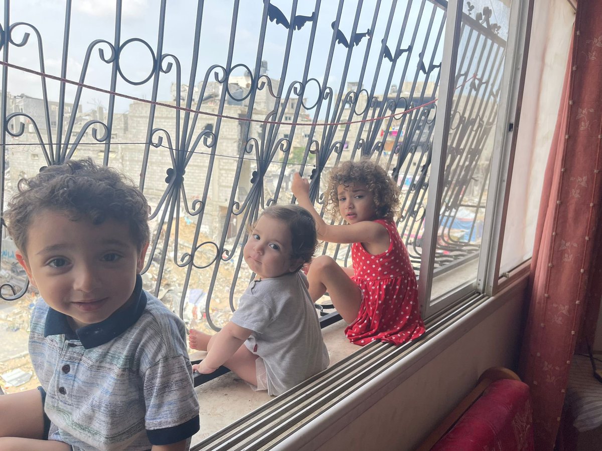 batmanarchism's tweet image. d0n8 to my friends maram &amp;amp; ahmed in gaza. been working with them since early this year to raise escape funds but they're being forced to deplete them for food and supplies

YOUR spare cash could keep their children from going to bed hungry

🔗: gofund.me/d2c9b089