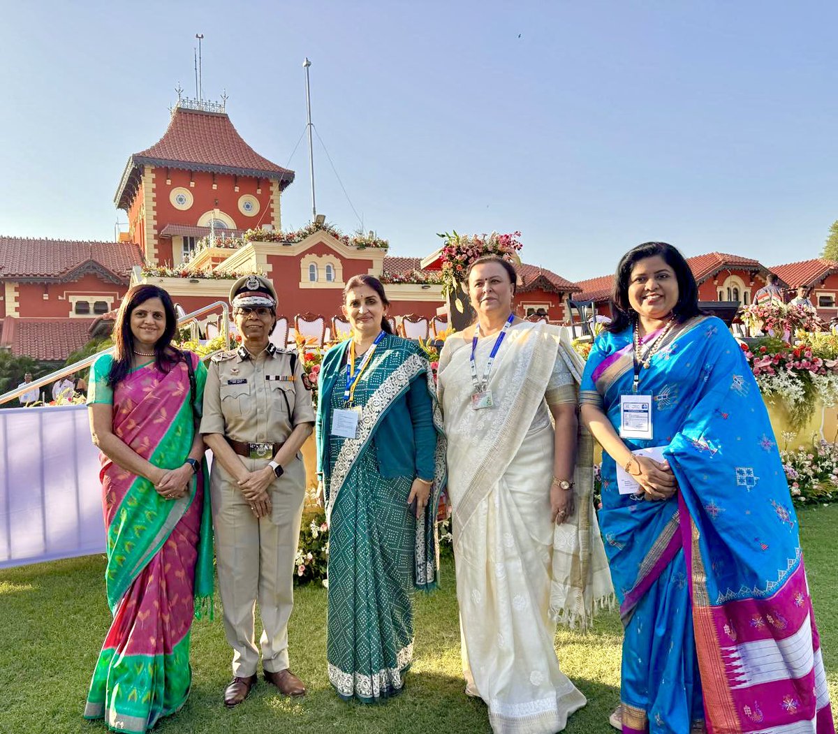 Powerful officers of Maharashtra Administrative..
#narishakti
#officers 
#maharashatra 

<a href="/ssaunik/">Sujata Saunik</a>