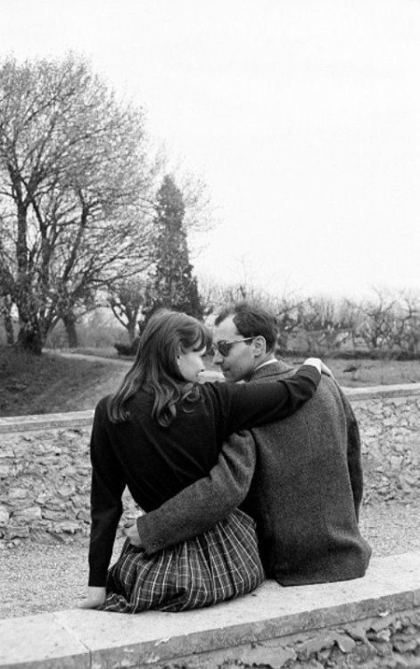 literlandweb1's tweet photo. "Dijo que la razón por la que el amor es tan doloroso es que siempre equivale a dos personas que quieren más de lo que dos personas pueden dar".
"Santos y pecadores", Edna O'Brien https://t.co/Jbrkl5vBXL