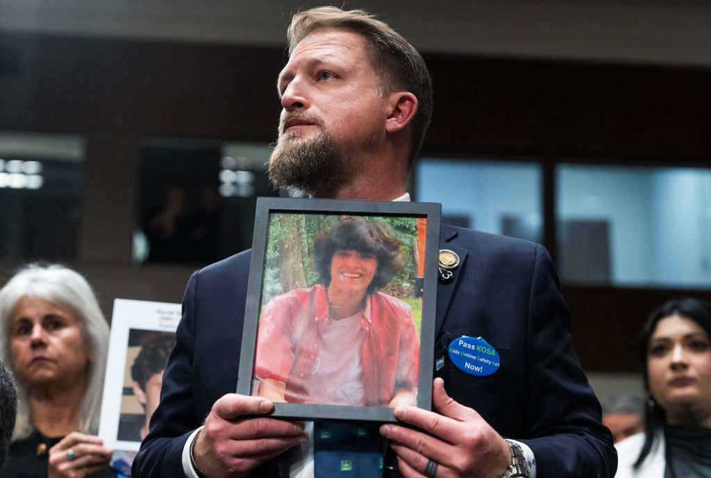 PunchbowlNews's tweet photo. From lawmaker to advocate, a father pleads with Capitol Hill for action on the Kids Online Safety Act and the Take It Down Act.

@BenBrodyDC in The Readback:
https://t.co/GzOpdb0Mfc https://t.co/69QcIwYkCZ