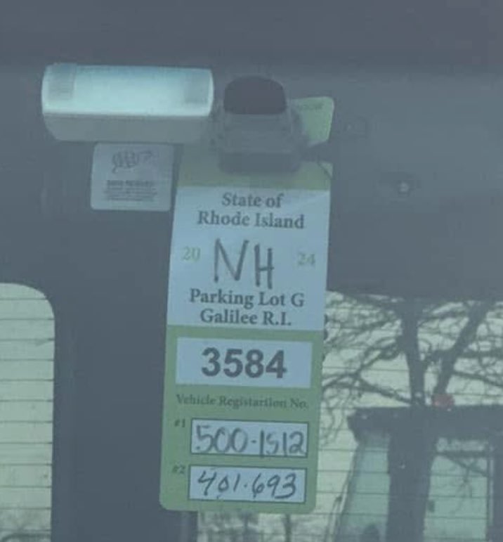 NHnewsUpdate's tweet image. This person has been running around the #ManchesterNH area committing crimes. 

Note: Different license plates on his car. 

What are the chances this guy has warrants? 

#NewHampshire #nhpolice #concordnh #nashuanh