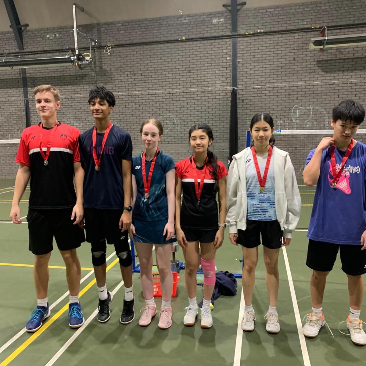 LBattledor40150's tweet photo. A fantastic weekend of #badminton in #lancashire at the U17 Bronze and Silver tournaments with a positive haul of Lancashire medals for our young stars: 5 gold medals; 1 silver; 7 bronze! #thefutureisbright @Sport_England @sported_UK @BadmintonEnglnd @BadmintonPC https://t.co/bTVC8axTwD