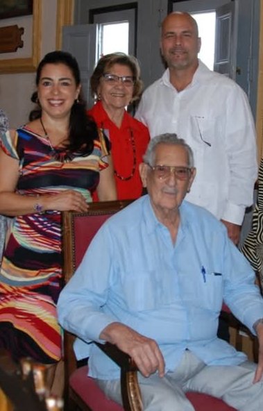 nramos1964's tweet photo. Hemos perdido un gran revolucionario y seguidor inseparable de nuestro Comandante en Jefe, pero ahí está con el relevo y continuidad de estos revolucionarios, uno de nuestros cinco héroes Gerardo
#CubaCoopera 
#cubacooperaven https://t.co/z4zVvrtugC