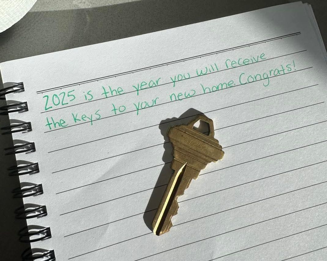 Accepted, approved, and congratulations 👏🏼 🔑 🏠