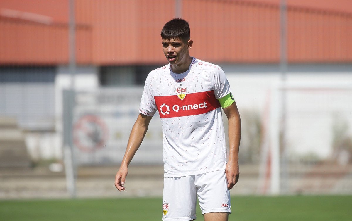 serboscout's tweet photo. Mirza Ćatović • 07 • Stuttgart • DM

Yesterday he made his debut for Stuttgart II (10 min)

@FSSrbije said that they called him for u19 but that Stuttgart didn’t allow him to come, suspicious, but we must try everything to bring him into our selectons

❗️Born in Tutin https://t.co/CCchB6OkDh