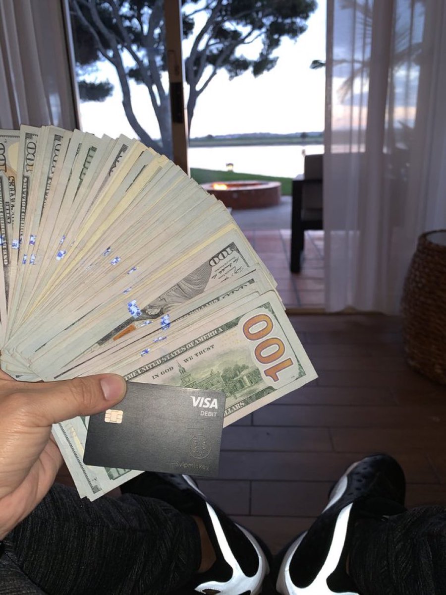 Si esta noche Monterrey levanta la copa regalaré $20,000 pesos entre 20 personas que le den retweet a este tweet! 🐧