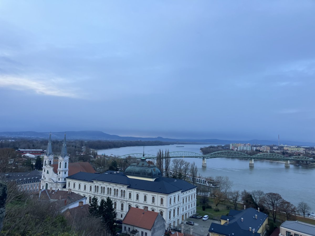 Muriel Domenach tweet media