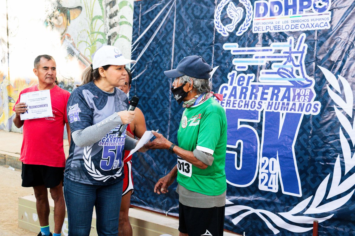 DDHPO's tweet photo. En el marco del Día Internacional de los Derechos Humanos, la #DDHPO realizó la “Primera Carrera por los Derechos Humanos” contando con la participación de atletas de la sociedad civil. (1/3) https://t.co/ZJwpi80ZkI