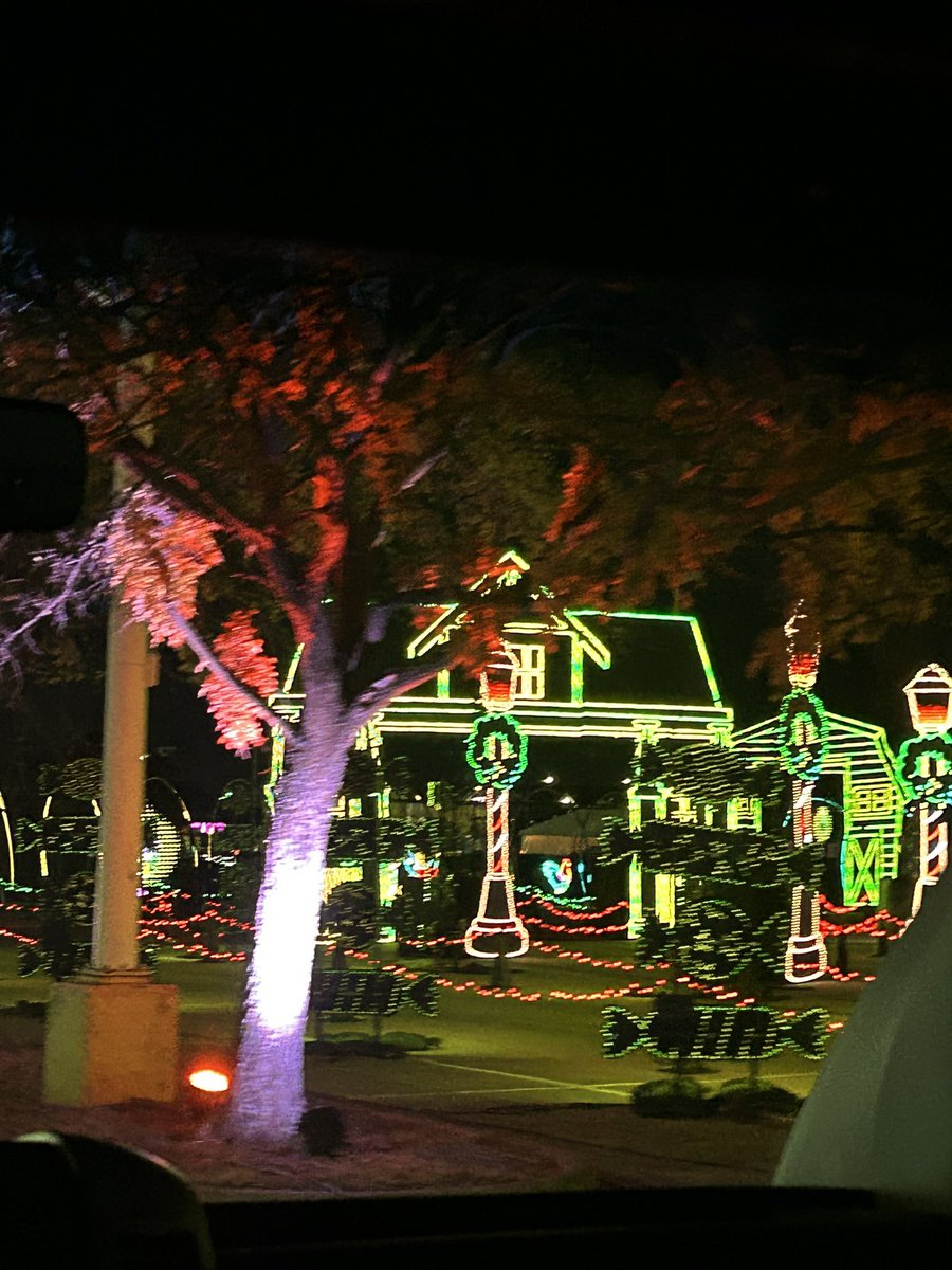 AD_Jenkins's tweet photo. Christmas Lights Tour with the fabulous Team of 8. Happy Holidays!!! @IrvingISD https://t.co/DF814IKnVI