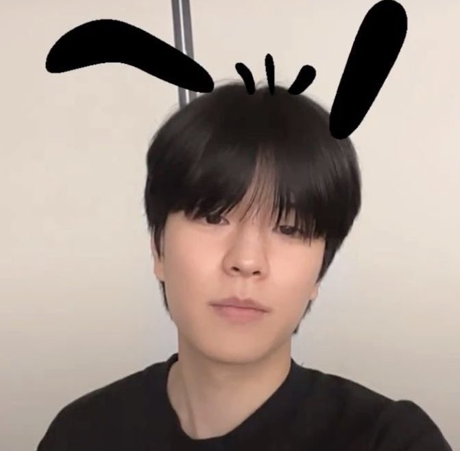 p0cHAcc0MIN's tweet photo. “Pochacco is a curious little guy who loves going for walks and eating banana ice cream.”

“𝙏𝙝𝙞𝙨 𝙨𝙥𝙤𝙧𝙩𝙨 𝙢𝙞𝙣𝙙𝙚𝙙 𝙥𝙪𝙥 𝙞𝙨 𝙖 𝙜𝙧𝙚𝙖𝙩 𝙗𝙖𝙨𝙚𝙗𝙖𝙡𝙡 𝙥𝙡𝙖𝙮𝙚𝙧 𝙖𝙣𝙙 𝙣𝙤𝙩 𝙩𝙤𝙤 𝙨𝙝𝙖𝙗𝙗𝙮 𝙨𝙤𝙘𝙘𝙚𝙧 𝙜𝙤𝙖𝙡𝙞𝙚 𝙩𝙤𝙤 .ᐟ” https://t.co/6XQ43WAfa8