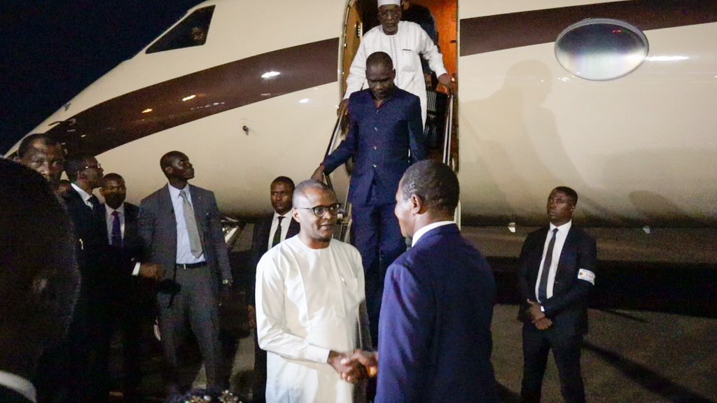 TahirHamidN's tweet photo. Arrivé ce soir à Yaoundé, où j’ai l’honneur de représenter le Maréchal Mahamat Idriss Deby Itno à la session extraordinaire de la Conférence des Chefs d'Etat de la CEMAC du 16/12/2024🇹🇩🤝🇨🇲 #Tchad#Cmr https://t.co/ene9pC9mRs