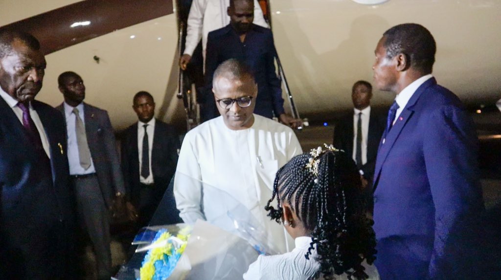 TahirHamidN's tweet photo. Arrivé ce soir à Yaoundé, où j’ai l’honneur de représenter le Maréchal Mahamat Idriss Deby Itno à la session extraordinaire de la Conférence des Chefs d'Etat de la CEMAC du 16/12/2024🇹🇩🤝🇨🇲 #Tchad#Cmr https://t.co/ene9pC9mRs