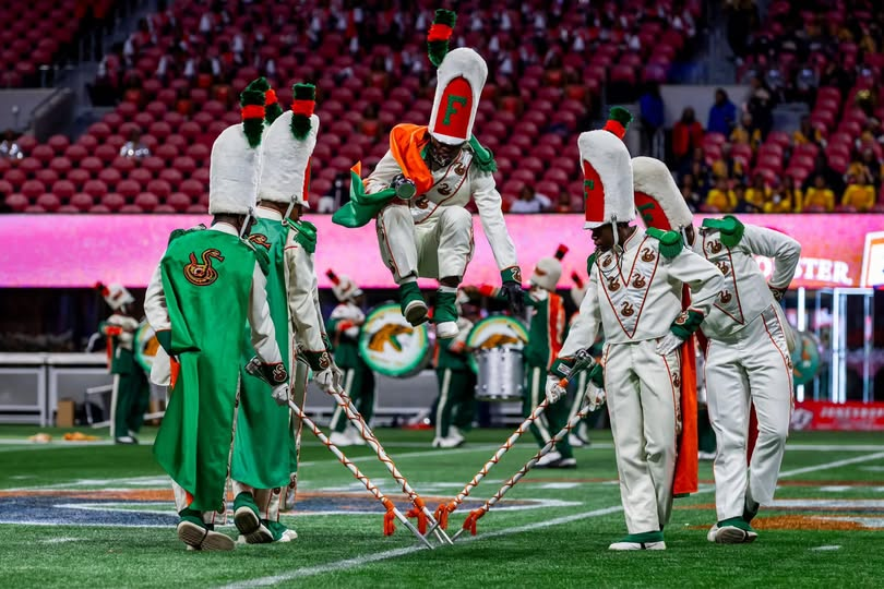 IWeaveSteve's tweet photo. Congratulations To The @THEMARCHING100 For Winning The Band Of The Year! @FAMU_1887 Is Always Going To #BraggDIfferent! Put Some Respect On #TheMarching100 Name! Another Win For #TheSWAC! π€£π€£π€£π€£ https://t.co/wCgspwfD1K
