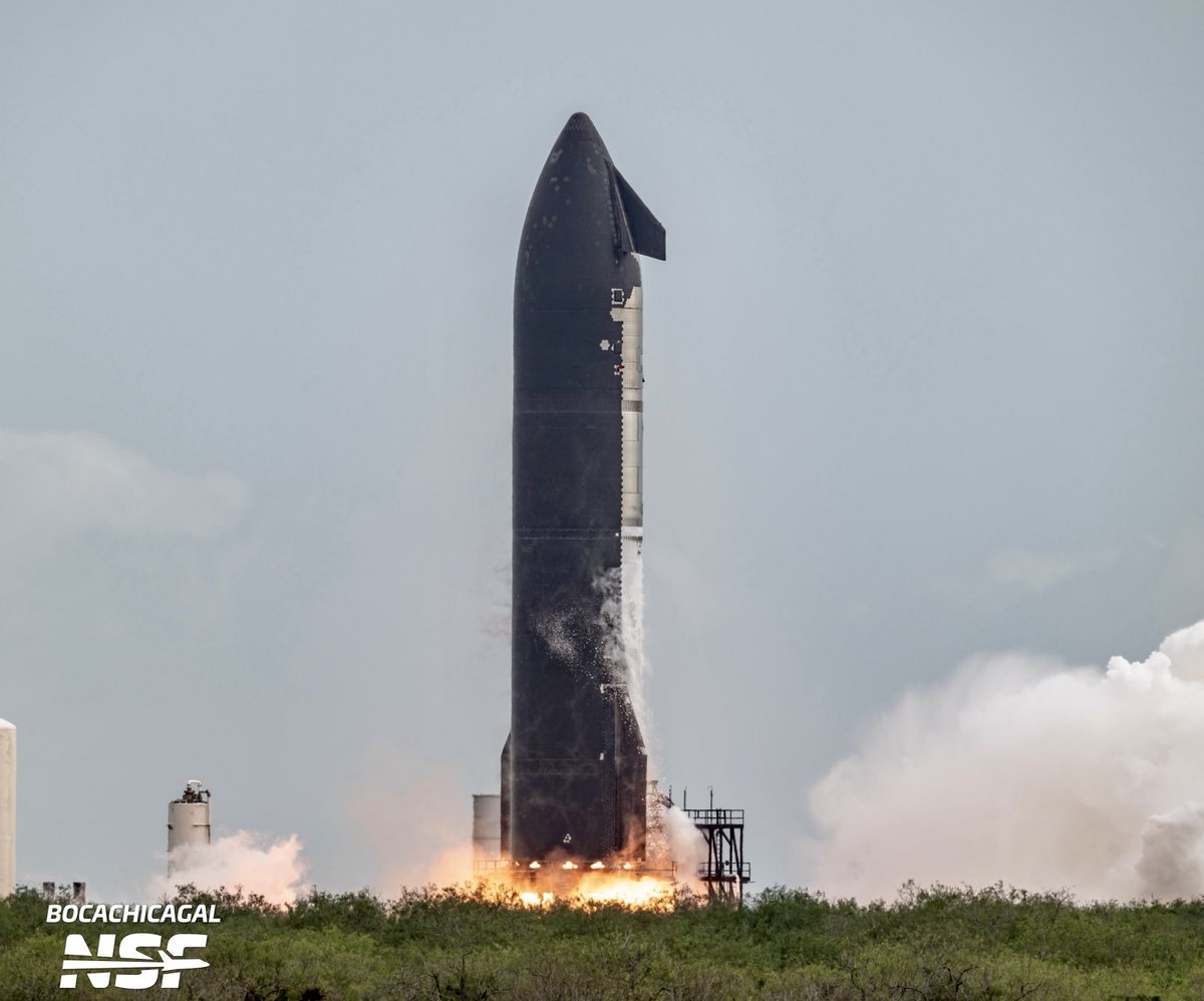 BocaChicaGal's tweet photo. Ship 33 static fire! 🔥🔥🔥

⁦@NASASpaceflight⁩ https://t.co/ltza5bfgl9
