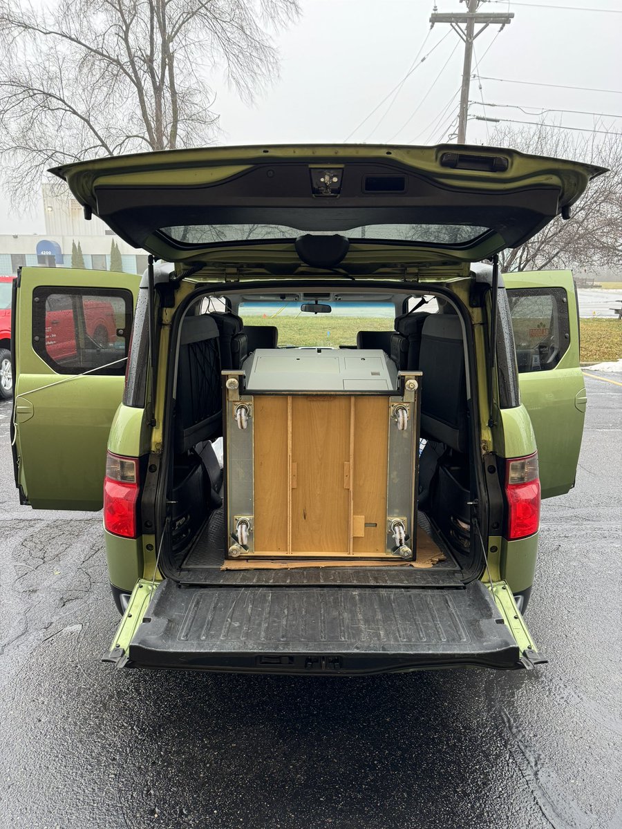 legacy_dave's tweet image. The Honda Element can transport a (disassembled) Chunithm cabinet!