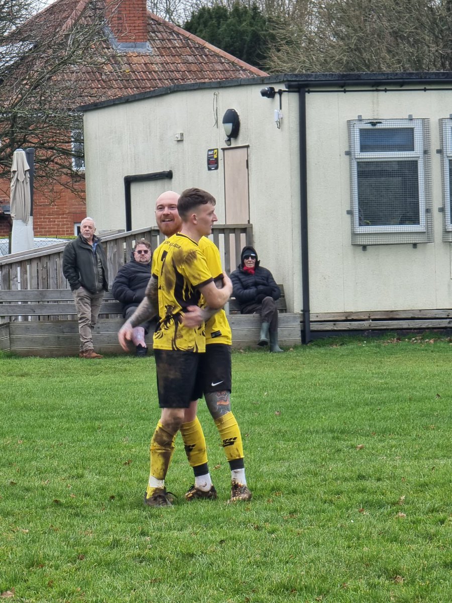 SpiresAthletic's tweet image. Spires 3-0 @CombeDownFC 

Finishing 2024 with a win and clean sheet!

Quality work rate from all and never stopped throughout the 90.

We’ll look forward to playing Combe Down again in the cup!

Goal scorers:
KT (baldy)
@Samuel_Wallis1 
Matty H

UTS!