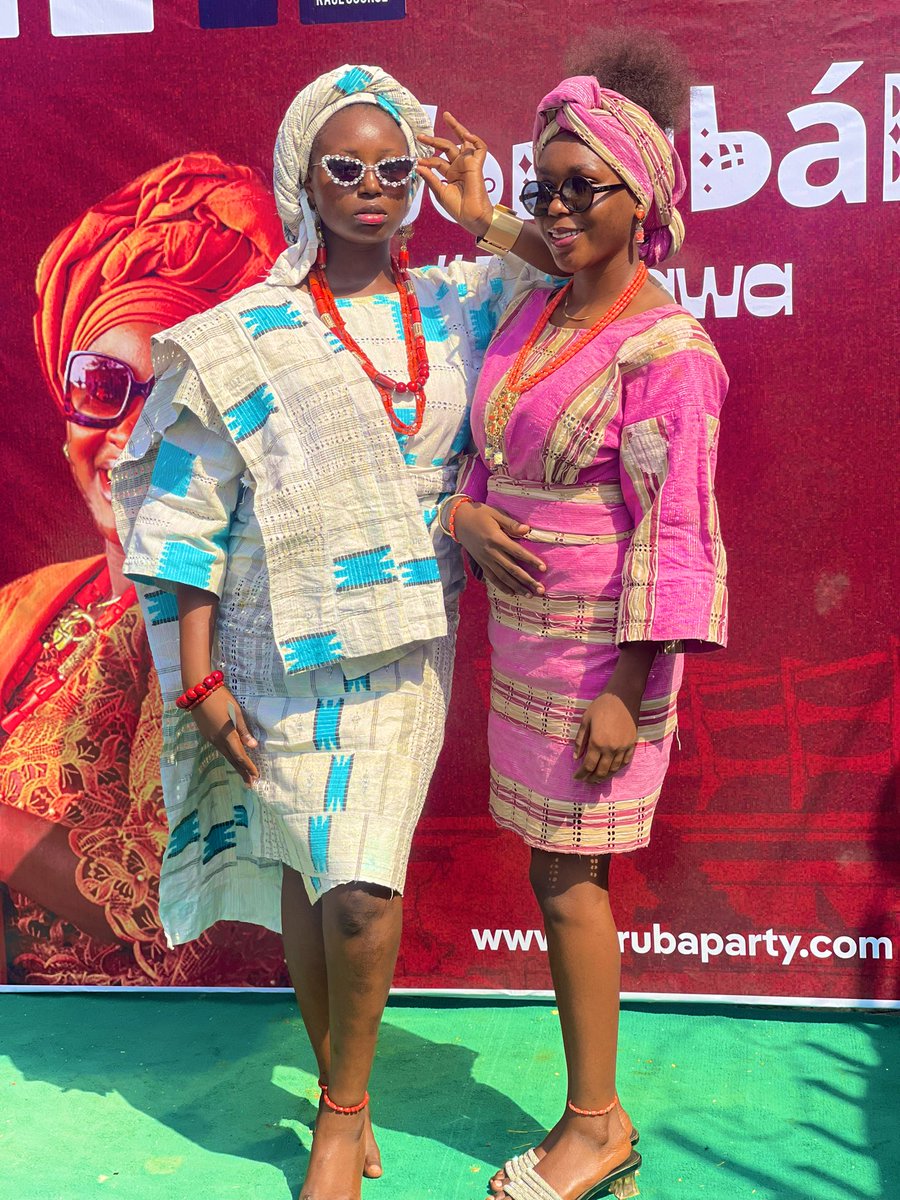dammyra_'s tweet photo. Me and my sister ate and left no crumbs ๐ฅณ๐ฅณ
Cossss whatttttttt
#YorubaParty #italawa https://t.co/f9Q4SXJUSg