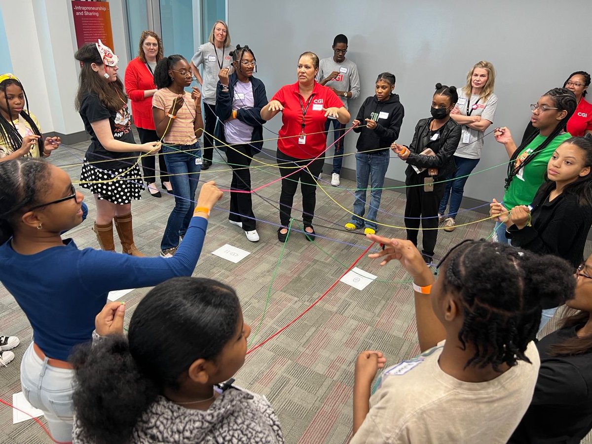 It's #ComputerScienceEducationWeek, and this year, CGI engaged 20K students through STEM at CGI, our Bridge Program, the IT Girl Challenge, and mentorship for 18 Congressional App Challenge teams.  

#LifeAtCGI #CSEdWeek #STEM #ITEducation #STEMEducation