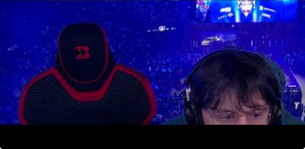 KimiShanZ's tweet photo. @Caedrel @T1Becker ??? https://t.co/8NHDFuYbvX