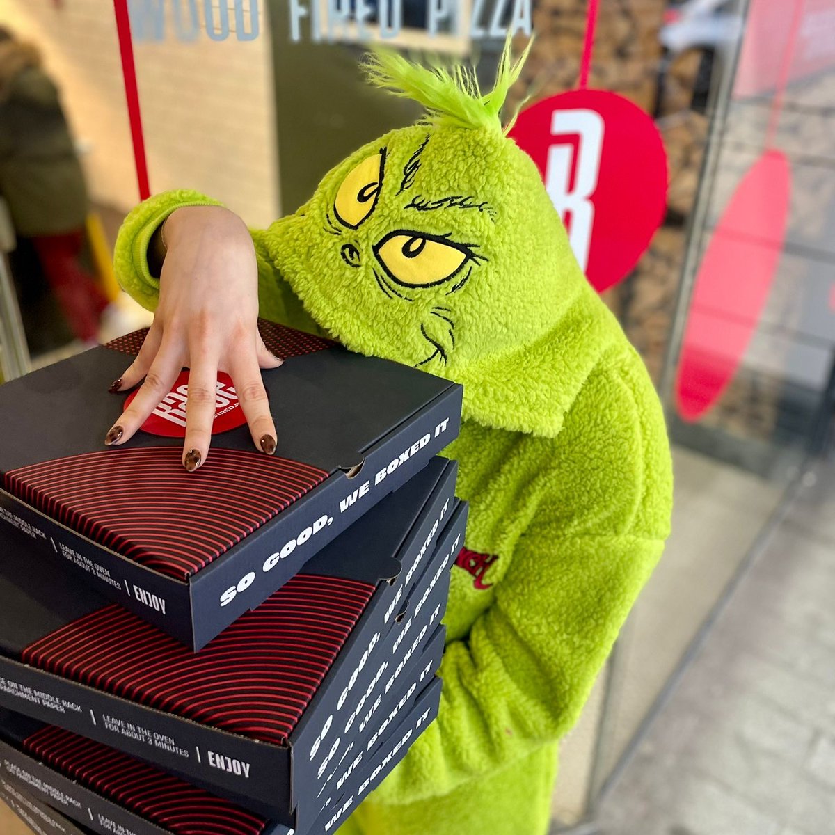 basewfp's tweet image. Tag the Grinch in your life 💚🍕

#basepizza #grinch #christmas #pizzatime