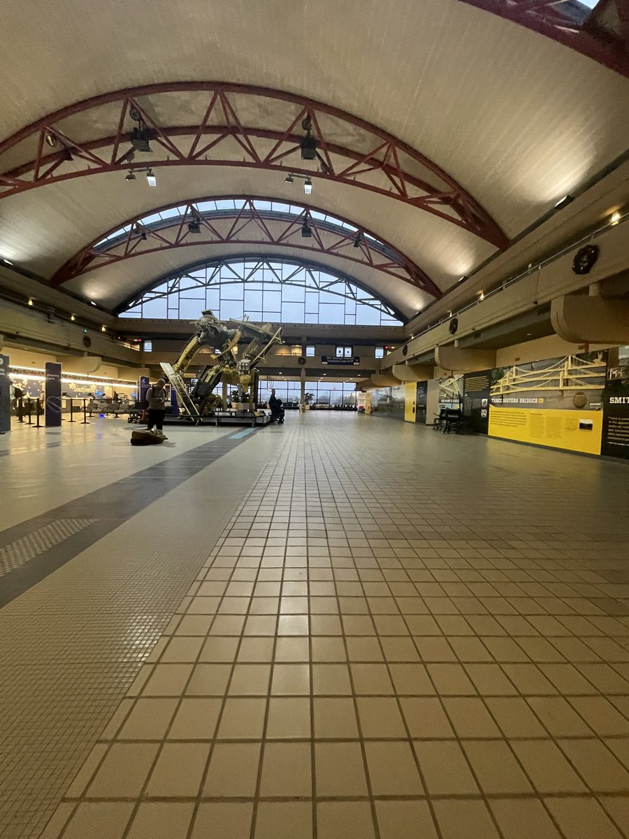 ScottImblum's tweet image. I asked ChatGPT to renovate the old landslide terminal at @PITairport and it came up with this: