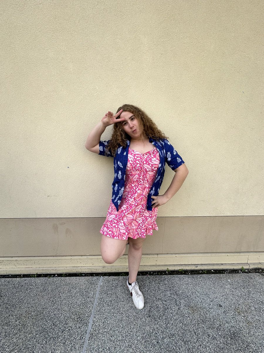 ALOHA🌺🌊💃welcoming in our new 27th term shlicha, Liav Salamander! #shliav