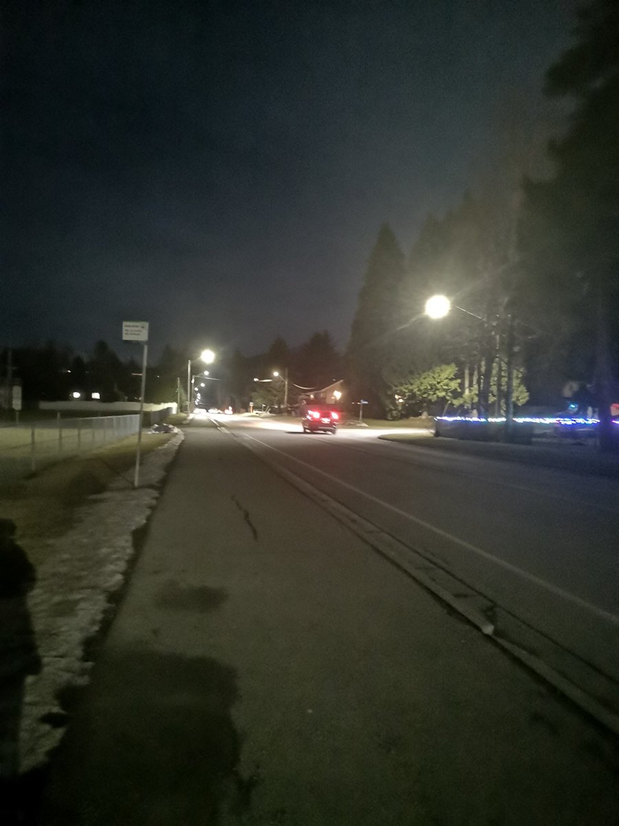 been loving me a late night walk lately <3