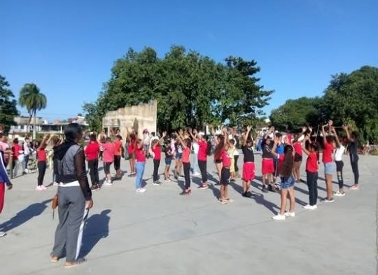 El Proyecto Educativo Por una Infancia Feliz, como cada tercer domingo, tuvo una nueva jornada de pleno disfrute y aprendizajes    #EducacionIsladelaJuventud #CubaMined #SentirPinero #IsladelaJuventud <a href="/btan0987/">Naima Ariatne Trujillo</a> <a href="/LorenzoOsbel/">Osbel Lorenzo</a> <a href="/EnaReyesTorre/">Ena Reyes Torres</a>