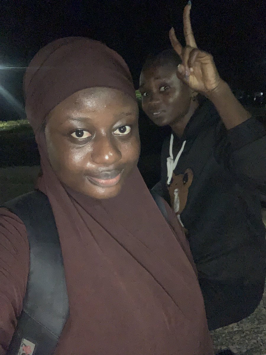 BFridaous's tweet photo. 1/
The day had been a very very long day, we were in the final year at last after studying a four year course for almost seven years, we had survived numerous ASUU strikes that forced our schools to close down multiple times due to the lecturers not
#weekendexperience
#flashback https://t.co/mzWxYDn7uu