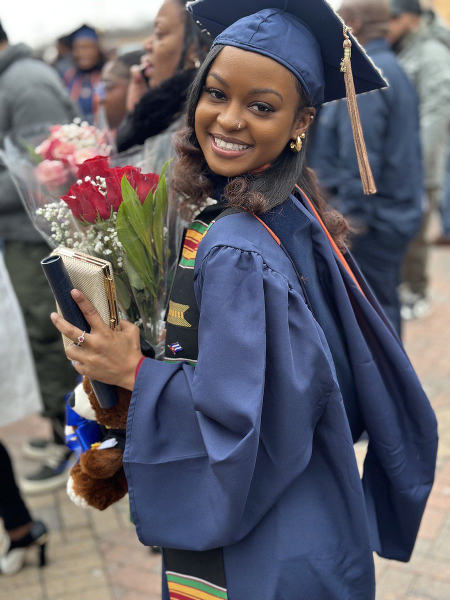 Trendlikejayyy's tweet photo. Alumna status🎓B.S. in Management
December 13, 2024
#morganstategrad #classof2024 #BigGrad 🎉 https://t.co/r4nAaxR5pj