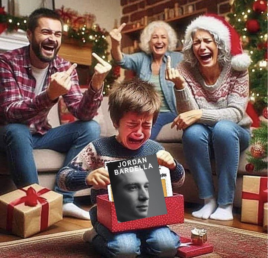 PascalouNafo's tweet image. si vos gosses vous pourrissent la vie tout l'année 
vengez vous a Noel  😂