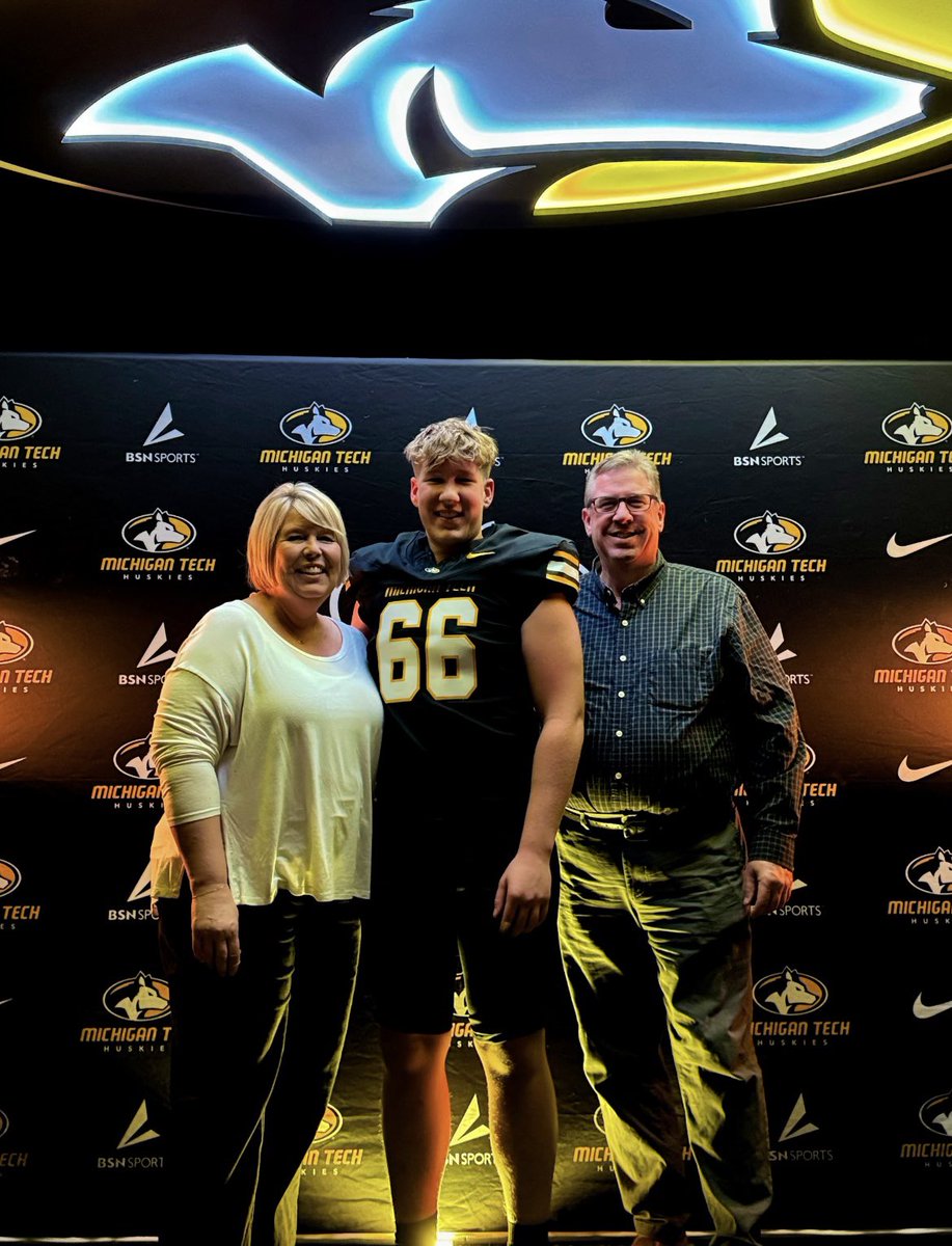 After a great visit this weekend, I am blessed to announce I have received my 7th offer from <a href="/MTUFB/">Michigan Tech Football</a>! Thank you <a href="/CoachJurasin/">JT Jurasin</a> for inviting me! <a href="/LHNfootball/">Lutheran North Football</a> <a href="/LHNCoachWenz/">Garrett Wenzelburger</a> <a href="/CoachRustman/">Jack Rustman</a>