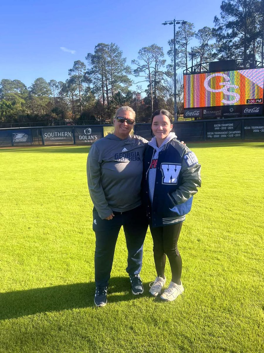 MadisonTreem04's tweet photo. Thanks for the great camp @GSAthletics_SB Coach Perkins &amp; Coach Dennison💙@CoachPerkinsSB @MaryBethDen See you soon! @CoastRecruits @DirectRecruits @IHartFastpitch @ExtraInningSB @TG08_Pritchett @SSN_Softball @SoftballDown @NEGARecruits @TopPreps @UWAA_United https://t.co/OkqK0vcbtm