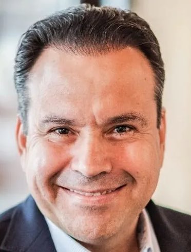 Toñito Astiazarán (<a href="/tonoastiazaran/">Antonio Astiazarán</a>) quería aumentarle el precio a los servicios municipales, por ejemplo, al servicio del agua un 200%. Para intentar estafar al congreso, mandó un documento que no había sido aprobado por el cabildo. O sea falsificó un documento para de manera