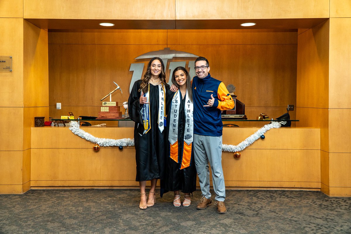 🎓🏐 Big congrats to Summer and Madison on their graduation! Your dedication on and off the sand inspires us all. Wishing you endless success in this next chapter! 

#PicksUp