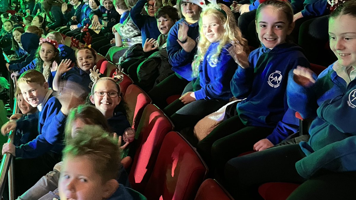 P4 and Mrs Smith tweet media