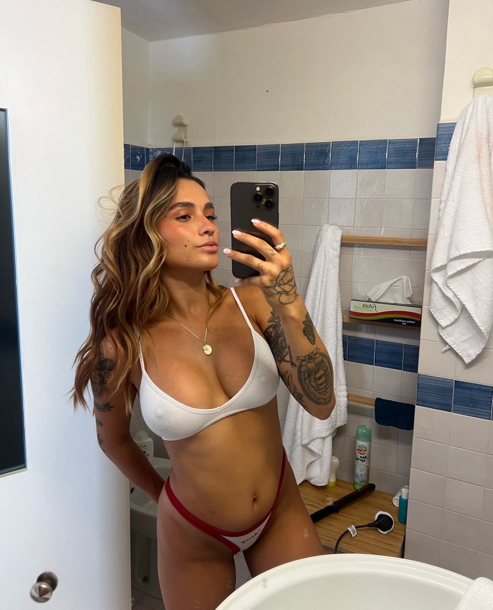 Lavaxgrll tweet media