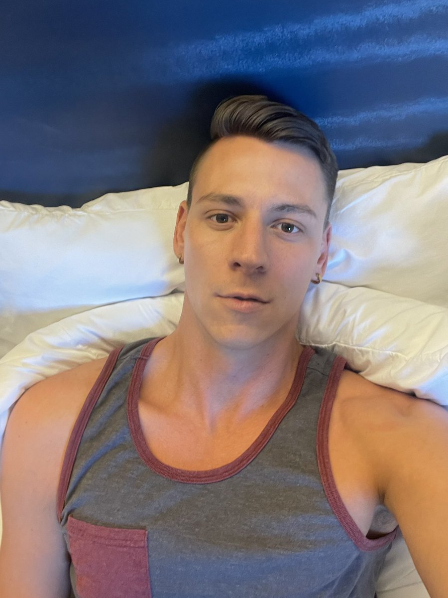 Travelinghole1's tweet photo. Any content creators in Vegas around tomorrow ? 🎥 https://t.co/7U2qWBrnlI
