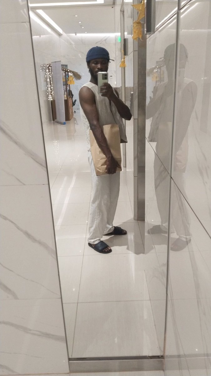 SirKach2's tweet photo. Self crush #halfpiece https://t.co/rfgUKm0Dod