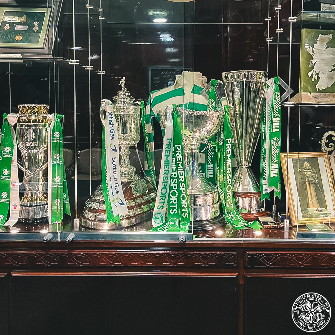 Back home 🏆💚

#PremierSportsCup | #CelticFC🍀