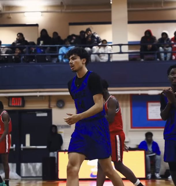 75-38 win over Boys and Girls High. 6’5 junior guard Greg Reyes led all scorers with 19 pts, Jeremiah Jacobs had a monster game with 15 pts 17rbds 8blks, sophmore guard Amir Dockery controlled the game with 11 pts 11asts 7 stls. <a href="/GregReyesv1/">Greg Reyes</a> <a href="/Jeremiahhvo/">Jeremiah Jacobs</a> @mir_buckss