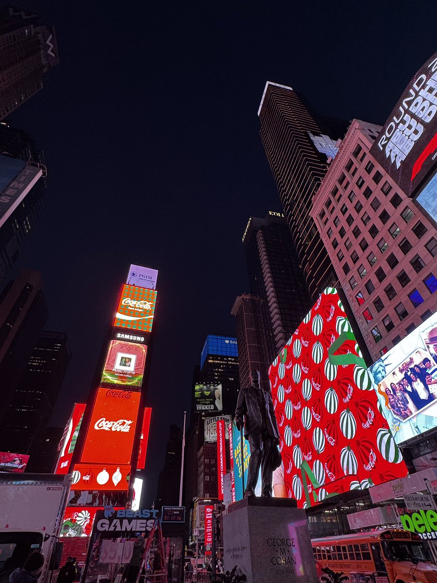 SteveTagger (@itstagger) on Twitter photo Run Streak Day 12: NYC early start!
6:30 am, Times Square to the Rockefeller Tree, down 5th Avenue, and back to Central Park. 6.67km of pure NYC magic to start the day.
Every mile of this streak is for <a href="/SpecialEffect/">SpecialEffect</a> . So please support me. See the link below: Run Streak Day 12: NYC early start!
6:30 am, Times Square to the Rockefeller Tree, down 5th Avenue, and back to Central Park. 6.67km of pure NYC magic to start the day.
Every mile of this streak is for <a href="/SpecialEffect/">SpecialEffect</a> . So please support me. See the link below: