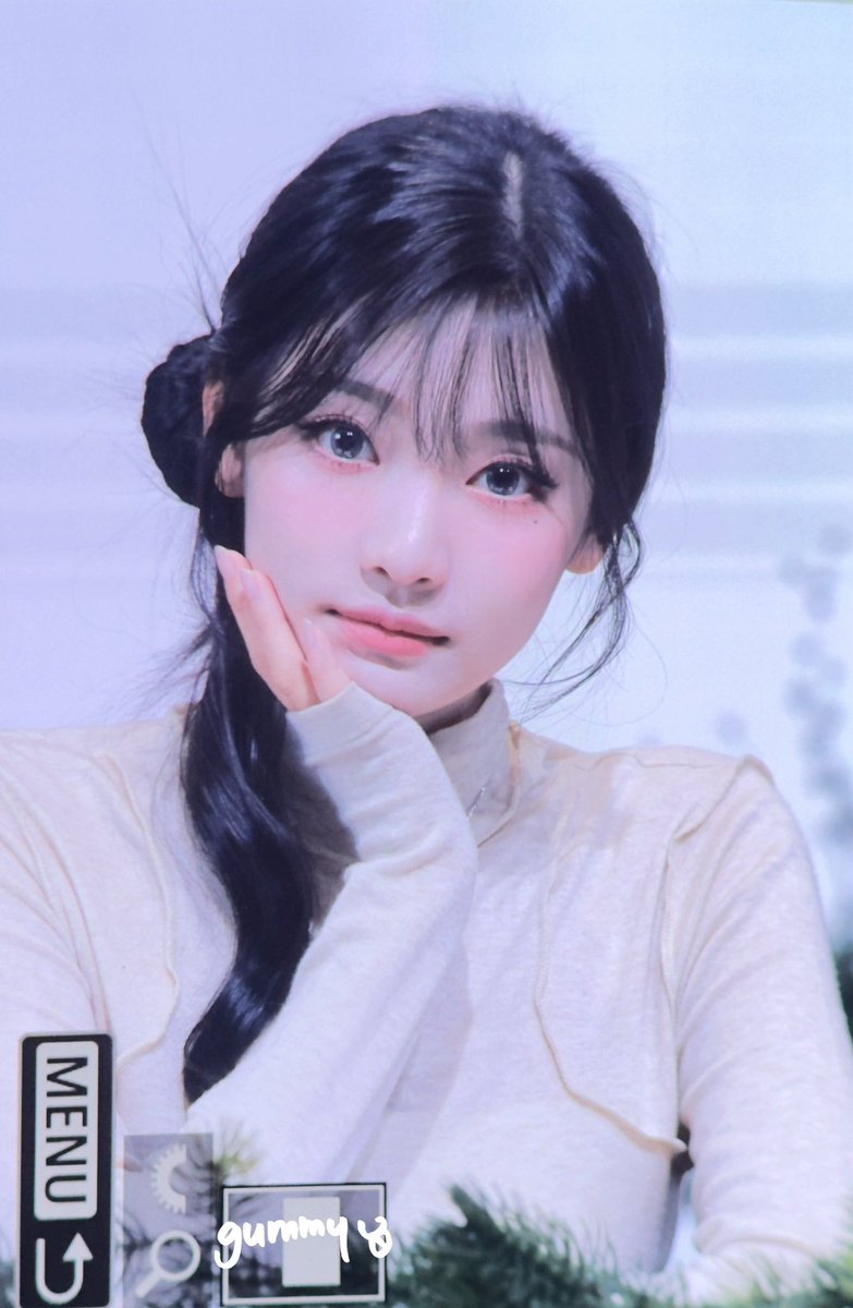 she’s so cute and pretty