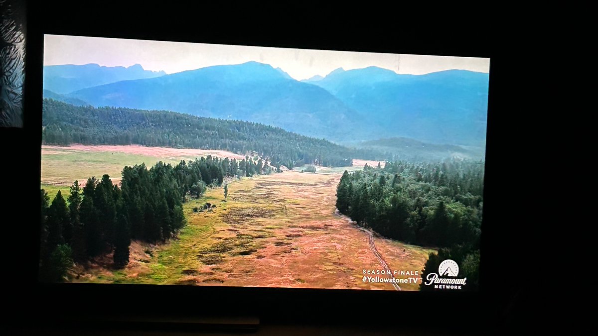 reggied1225's tweet photo. Thank you Dutton family for sharing your story!!!
#Yellowstone
#YellowstoneTV
#DuttonLegacy https://t.co/H7ZvwPCx84