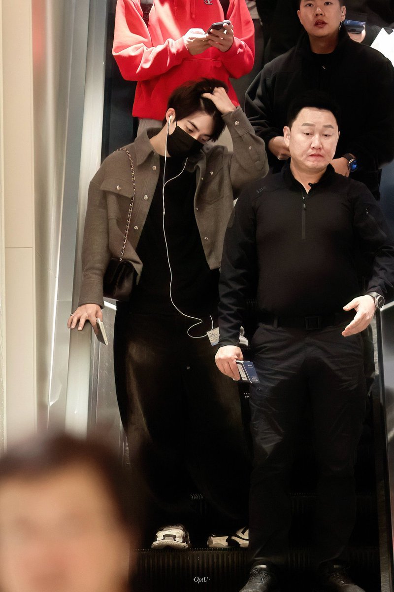 어머 미친 진짜 남자야 이게